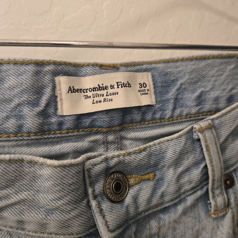 Abercrombie & Fitch The ULTRA LOOSE LOW RISE